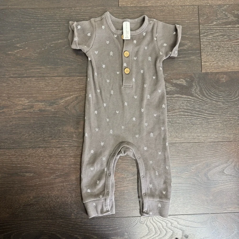 Carter's Mustard Striped Kids, Baby boy lot size 12 months mix brands bundle